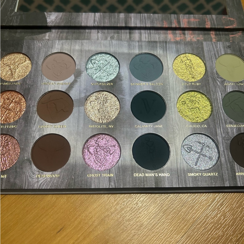 Nomad Ghost Town USA Eyeshadow Palette